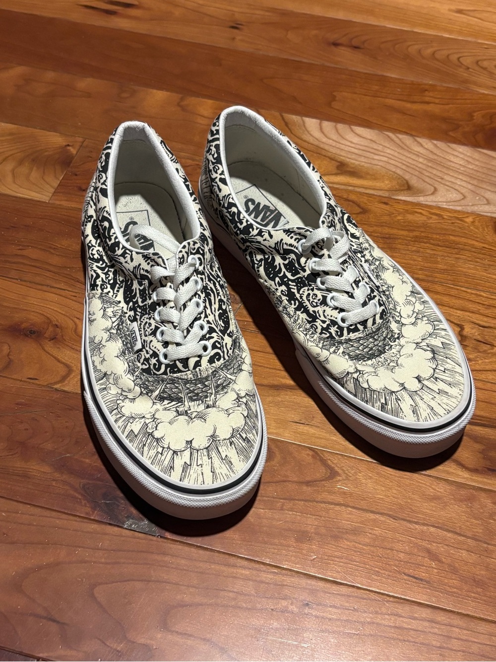 Vans Orouboros White and Black Sneakers Men's 10